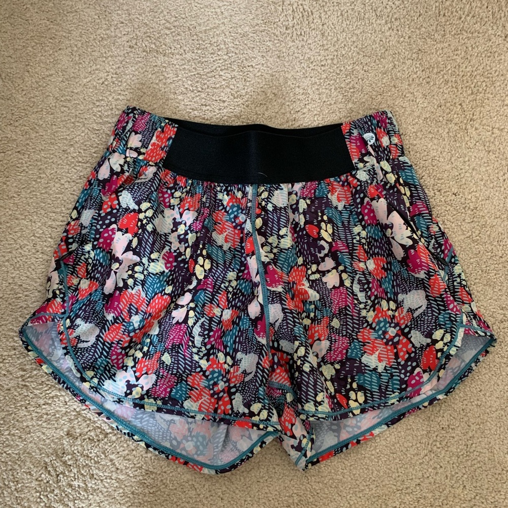 Senita women prize shorts